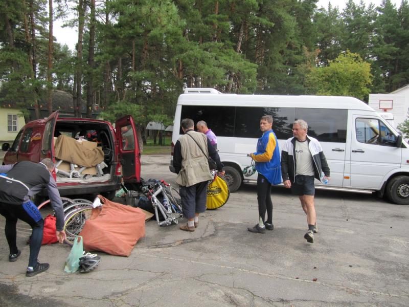 Стартовала велоэстафета на Киев через Чернигов.