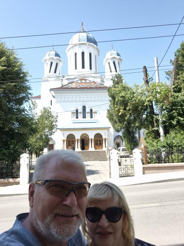 Крива церква )))